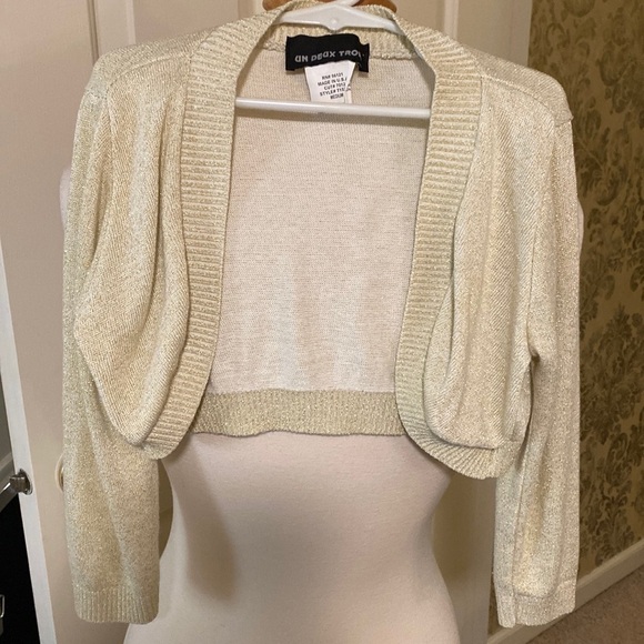 Girls Long Sleeved Shrug - Picture 1 of 4